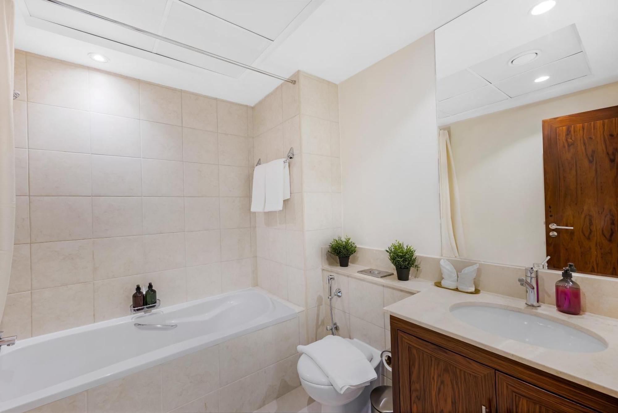 Апартаменти Durrani Homes - The Luxe 3br With Burj Khalifa And Fountain View - Third Without Partition